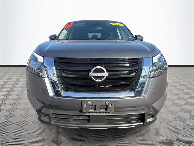 2025 Nissan Pathfinder SV FWD