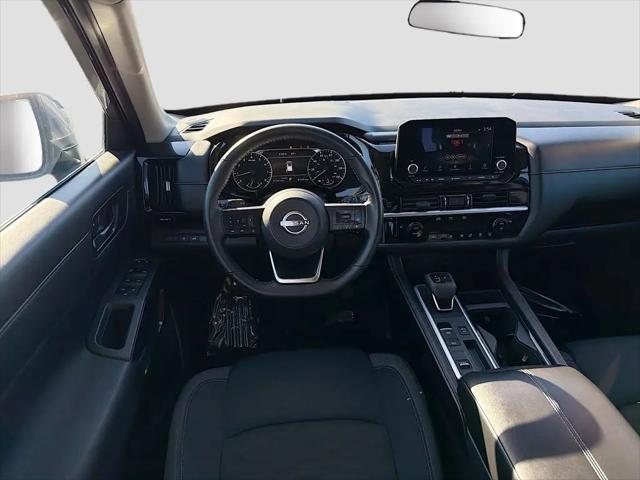 2025 Nissan Pathfinder SV FWD