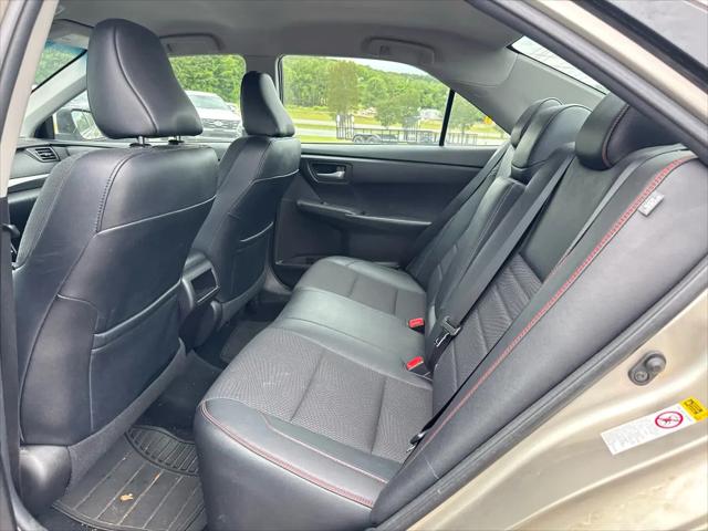 2016 Toyota Camry SE
