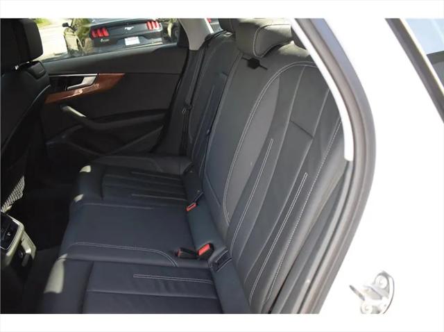 2022 Audi A4 Premium 40 TFSI quattro S tronic