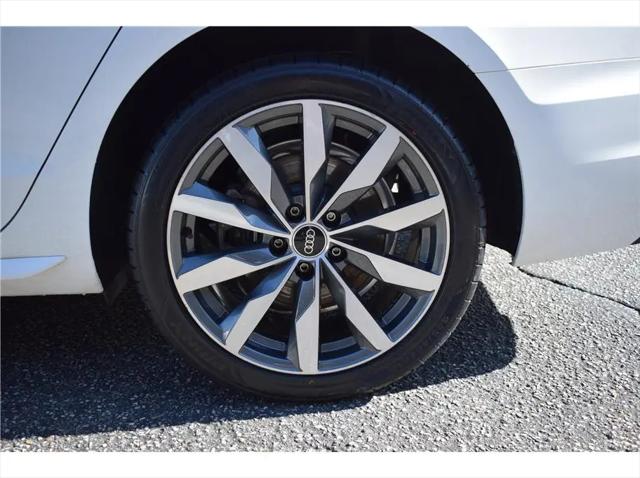 2022 Audi A4 Premium 40 TFSI quattro S tronic