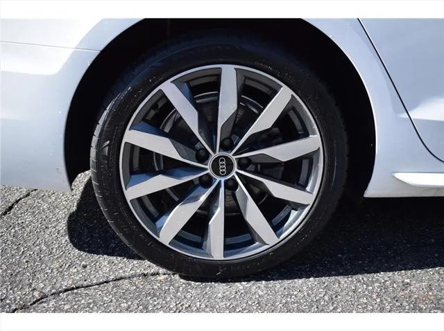 2022 Audi A4 Premium 40 TFSI quattro S tronic
