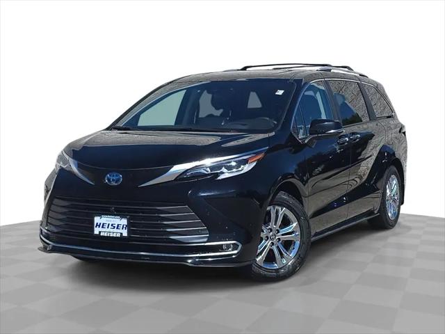 2022 Toyota Sienna Platinum for sale in Milwaukee, WI
