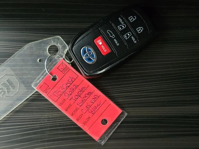 2022 Toyota Sienna Platinum