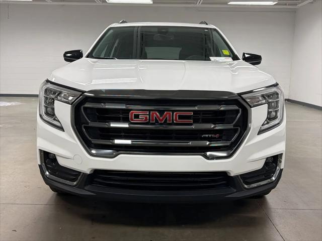 2023 GMC Terrain AWD AT4