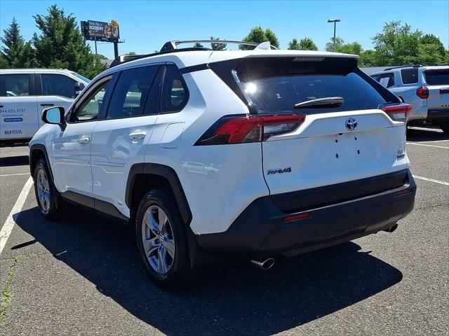 2022 Toyota RAV4 Hybrid XLE