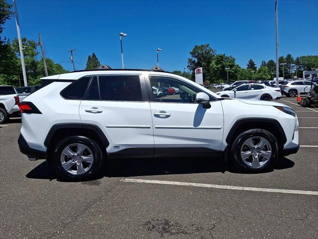 2022 Toyota RAV4 Hybrid XLE