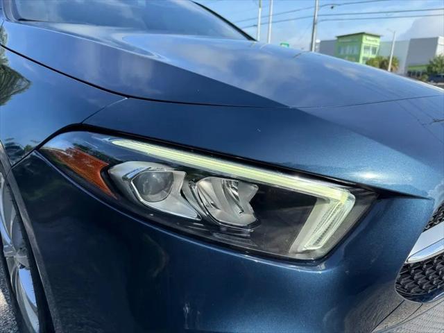 2021 Mercedes-Benz A 220 A 220