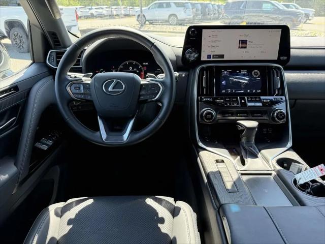 2023 Lexus LX Premium