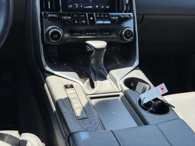 2023 Lexus LX Premium