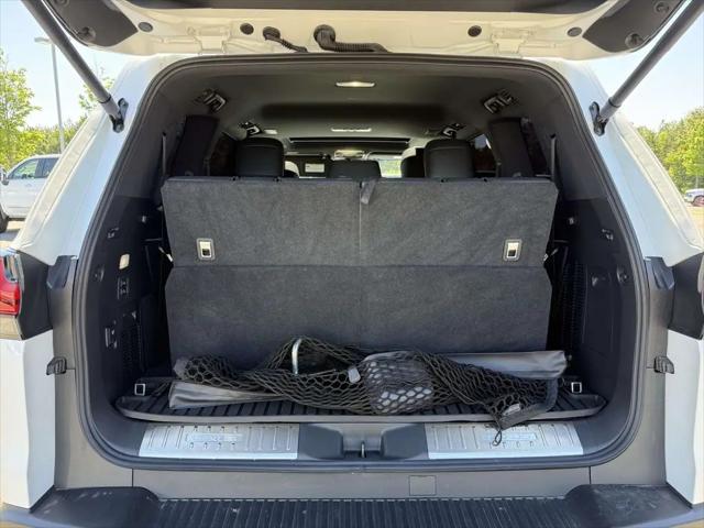 2023 Lexus LX Premium