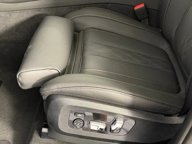 2027 BMW X7 M60i