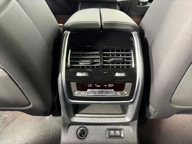 2027 BMW X7 M60i