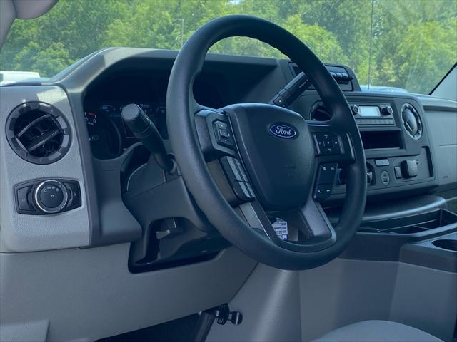 2026 Ford E-350 Cutaway Base Cutaway