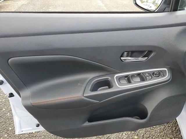 2025 Nissan Versa 1.6 SR