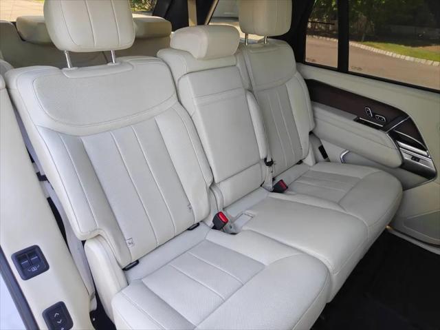 2022 Land Rover Range Rover P400 SE