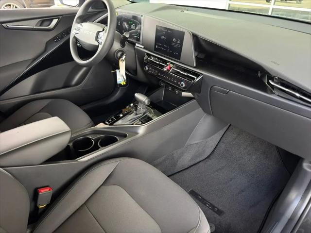 2026 Kia Niro LX