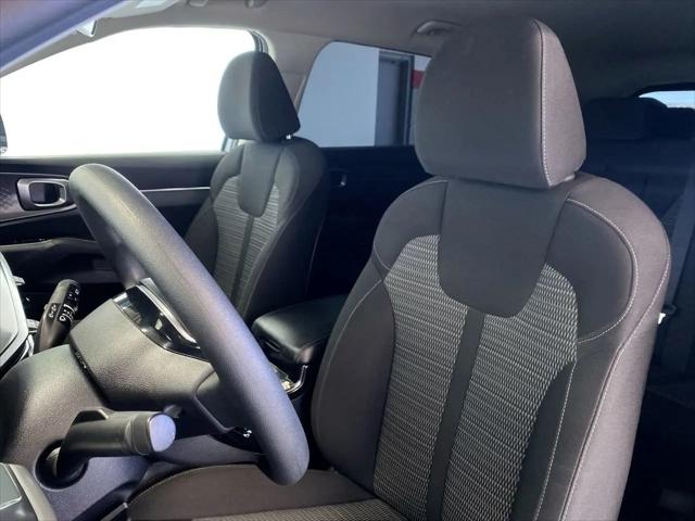 2025 Kia Sorento LX