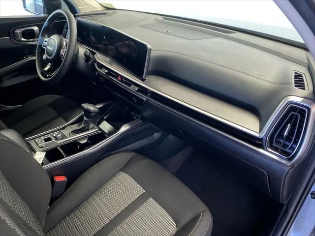2025 Kia Sorento LX