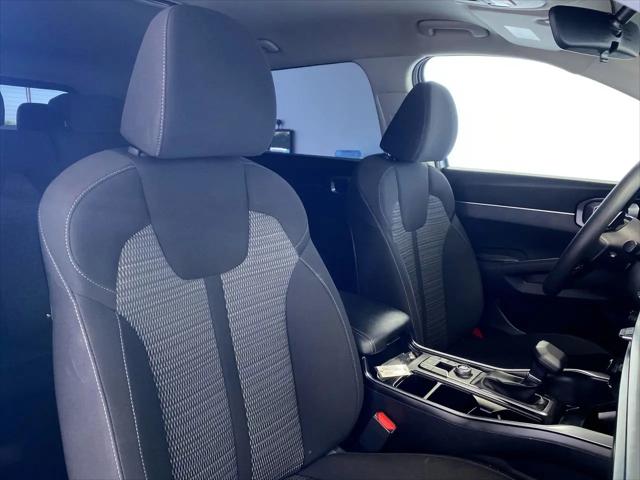2025 Kia Sorento LX