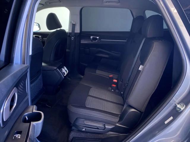 2025 Kia Sorento LX