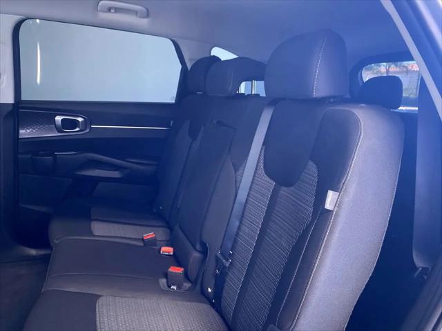 2025 Kia Sorento LX