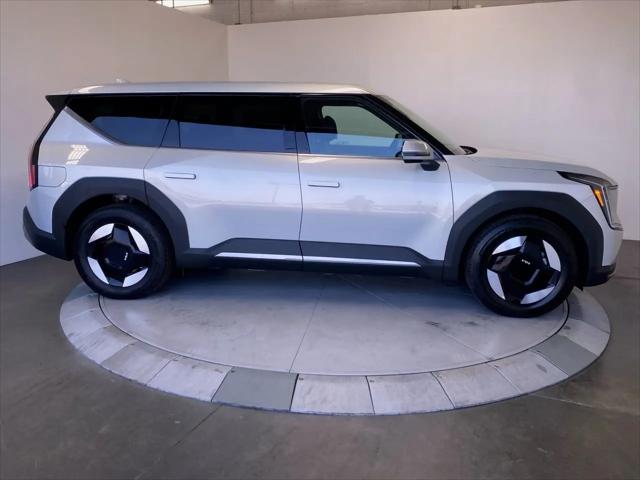 2026 Kia EV9 Light Long Range