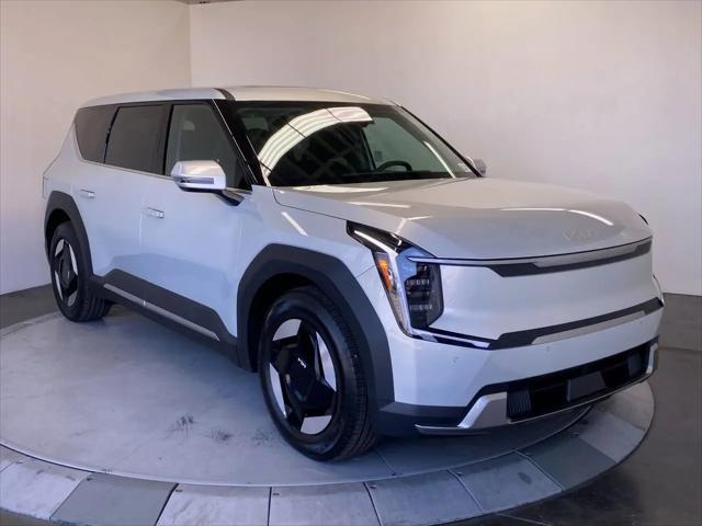 2026 Kia EV9 Light Long Range
