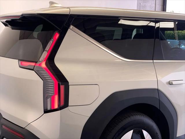 2026 Kia EV9 Light Long Range
