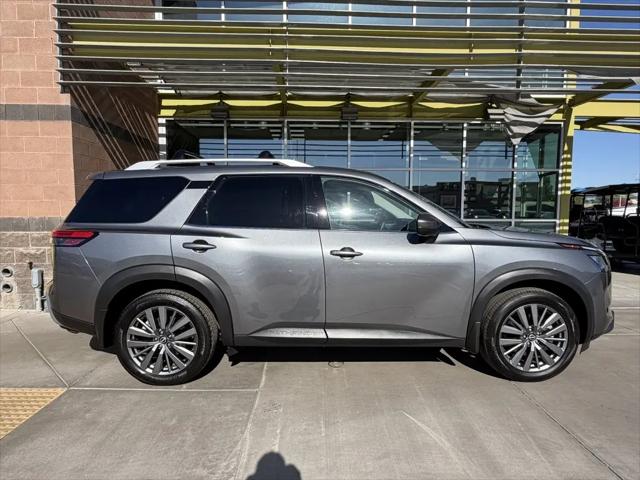 2025 Nissan Pathfinder SL FWD