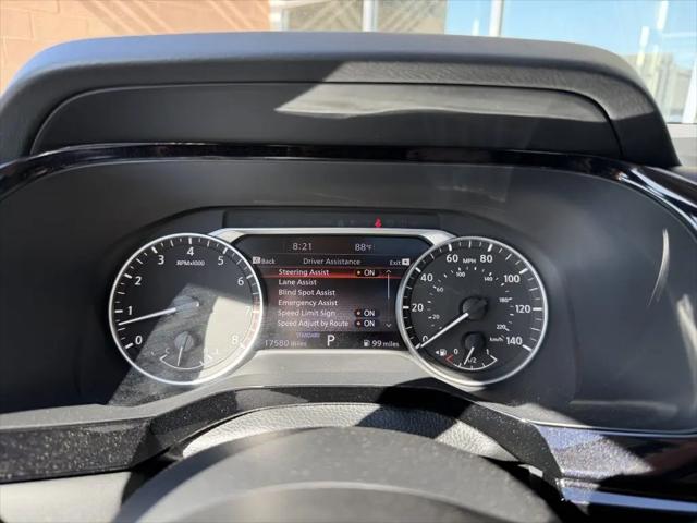 2025 Nissan Pathfinder SL FWD