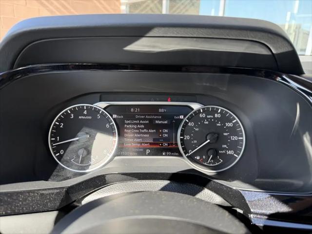 2025 Nissan Pathfinder SL FWD