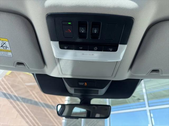 2025 Nissan Pathfinder SL FWD