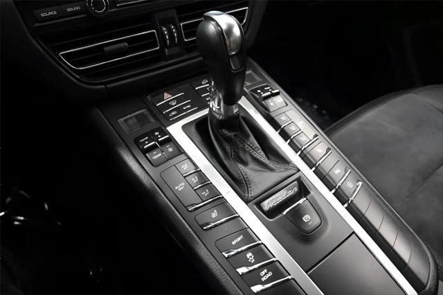 2019 Porsche Macan Macan