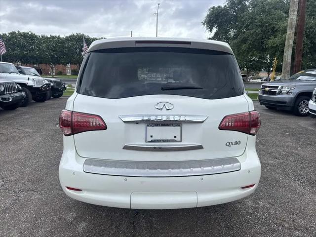 2017 INFINITI QX80 Standard