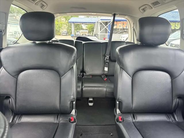 2017 INFINITI QX80 Standard