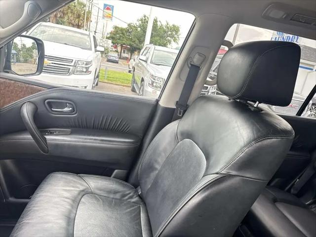2017 INFINITI QX80 Standard
