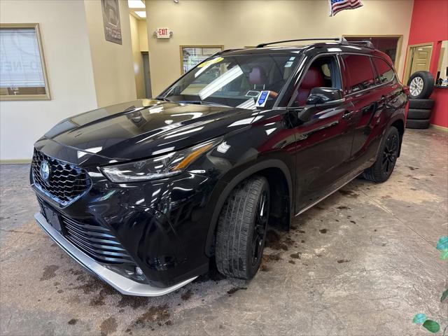 2023 Toyota Highlander XSE