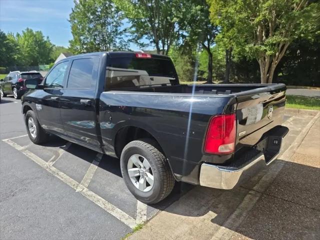 2022 Ram 1500 Classic SLT Crew Cab 4x2 5'7" Box