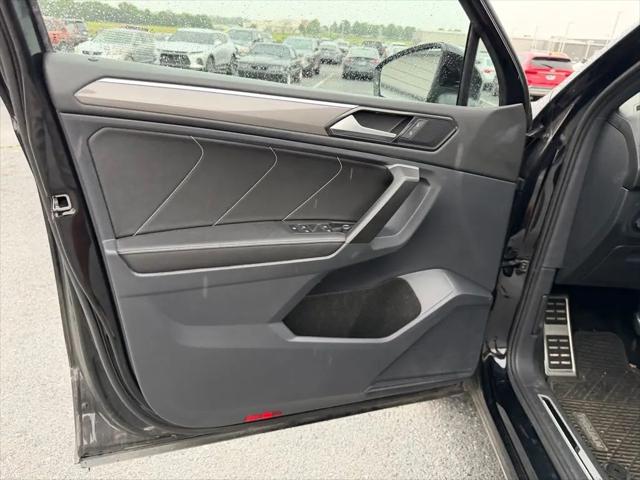 2023 Volkswagen Tiguan 2.0T SE R-Line Black