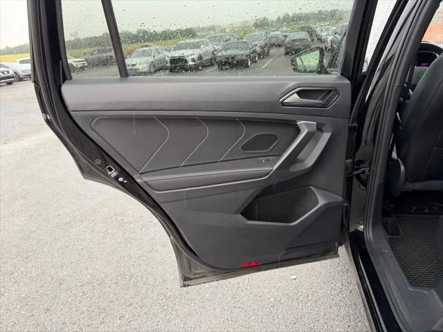 2023 Volkswagen Tiguan 2.0T SE R-Line Black