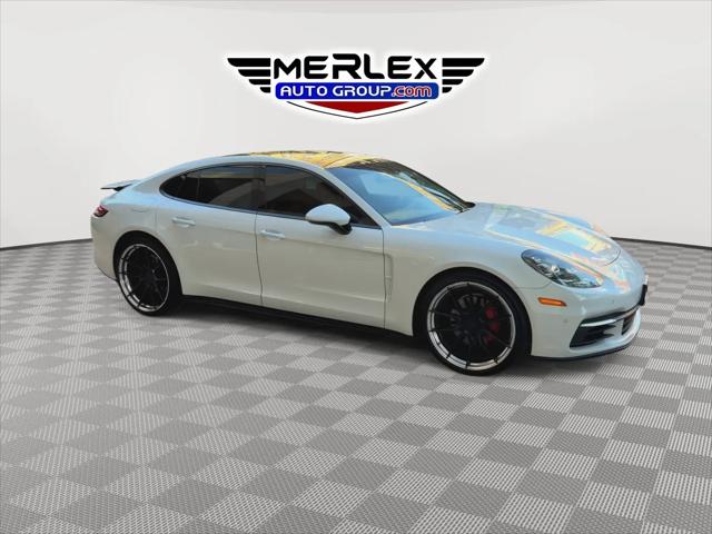 2018 Porsche Panamera 4