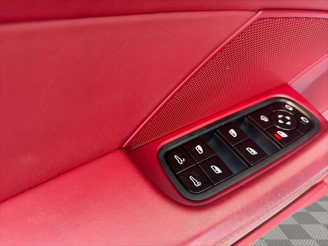 2018 Porsche Panamera 4