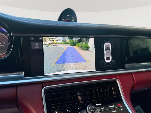 2018 Porsche Panamera 4