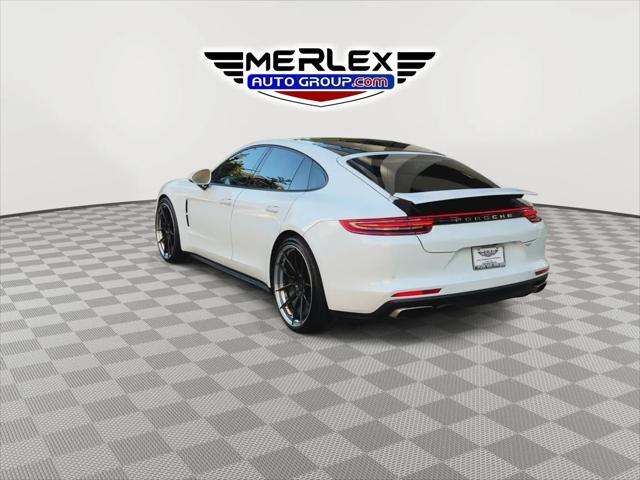 2018 Porsche Panamera 4