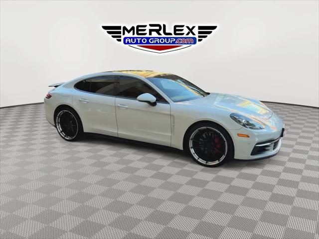 2018 Porsche Panamera 4