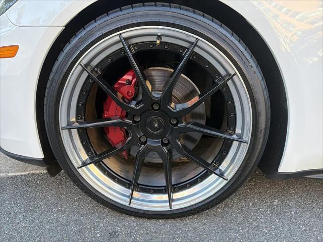 2018 Porsche Panamera 4