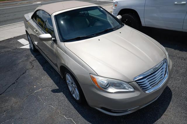 2013 Chrysler 200 Touring