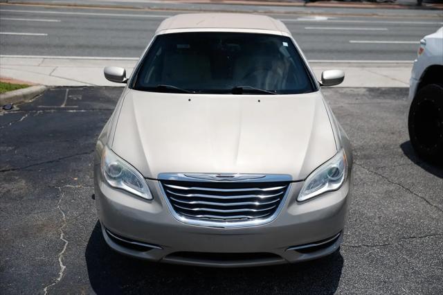 2013 Chrysler 200 Touring