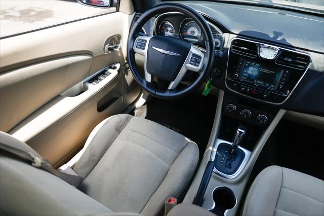 2013 Chrysler 200 Touring
